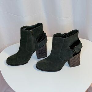 Chic Dark Green Ankle Boots with Buckle Detail